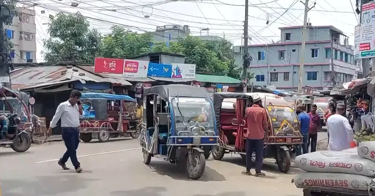 অবৈধ অটোরিকশা চলাচল